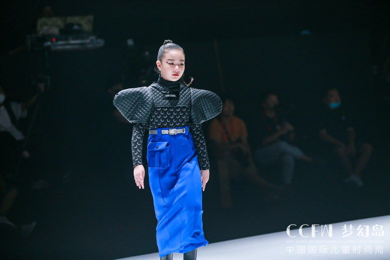 CCFW | FAN'S 2021 FASHION SHOWйʶͯʱ